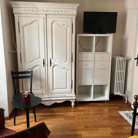 Chambre Papillon Avec Acces Terasse La Neuveville Ngoại thất bức ảnh