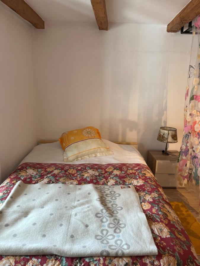 Chambre Papillon Avec Acces Terasse La Neuveville Ngoại thất bức ảnh