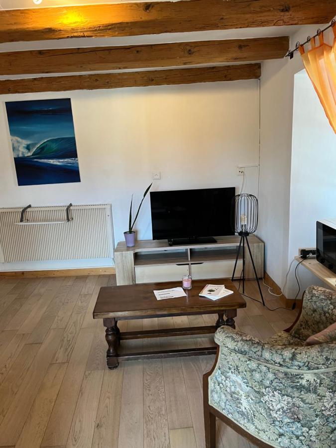 Chambre Papillon Avec Acces Terasse La Neuveville Ngoại thất bức ảnh
